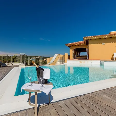 Marana 4*
