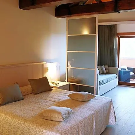 Marana 4*